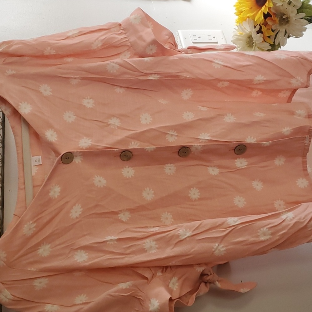 Pink dasiy Lauren Conrad top - Picture 6 of 8